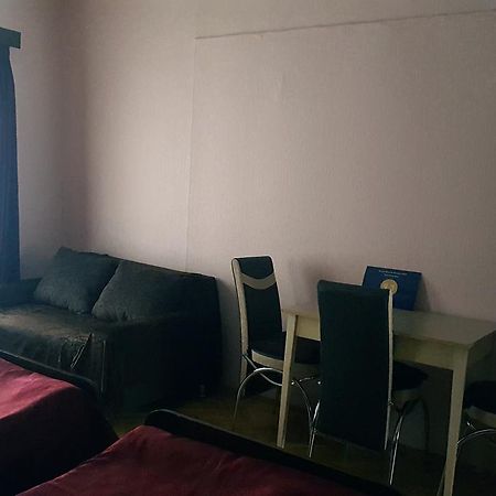 Homestay Nika Tbilisi Eksteriør billede